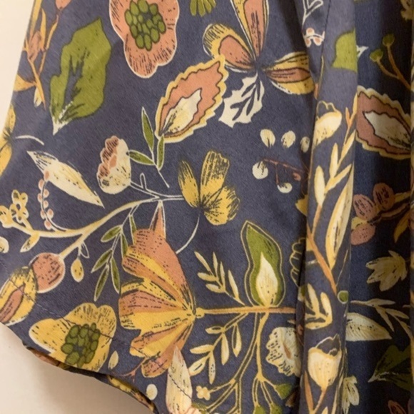 Susina Flower Design Top Size M - Picture 7 of 9